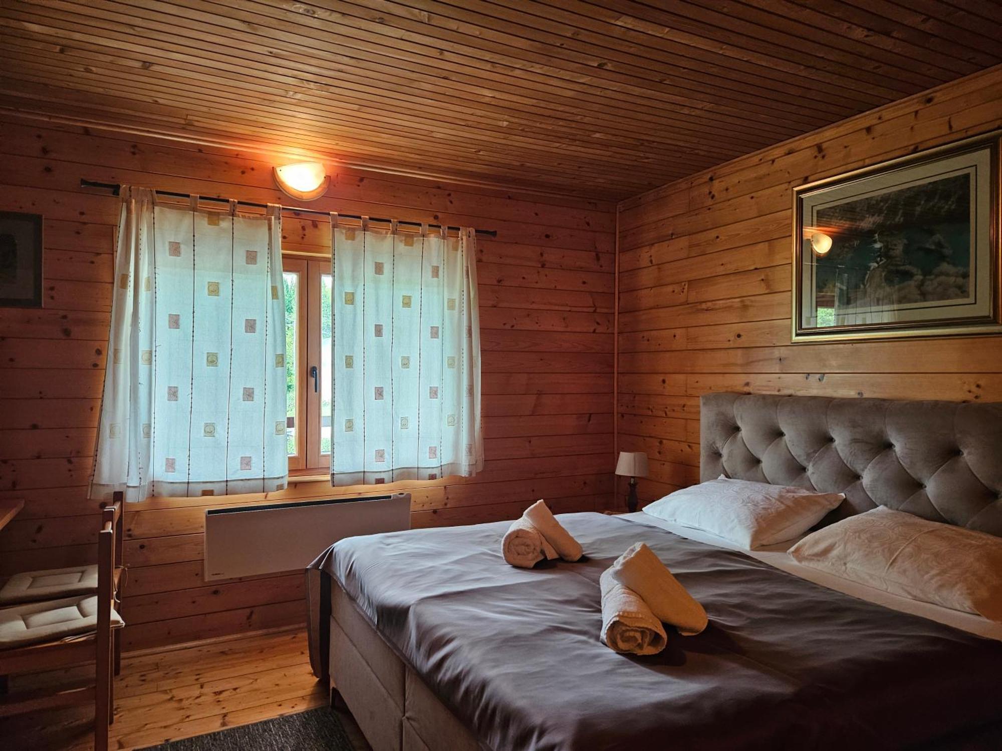 Apartment Mreznicka Kuca Duga Resa Bagian luar foto