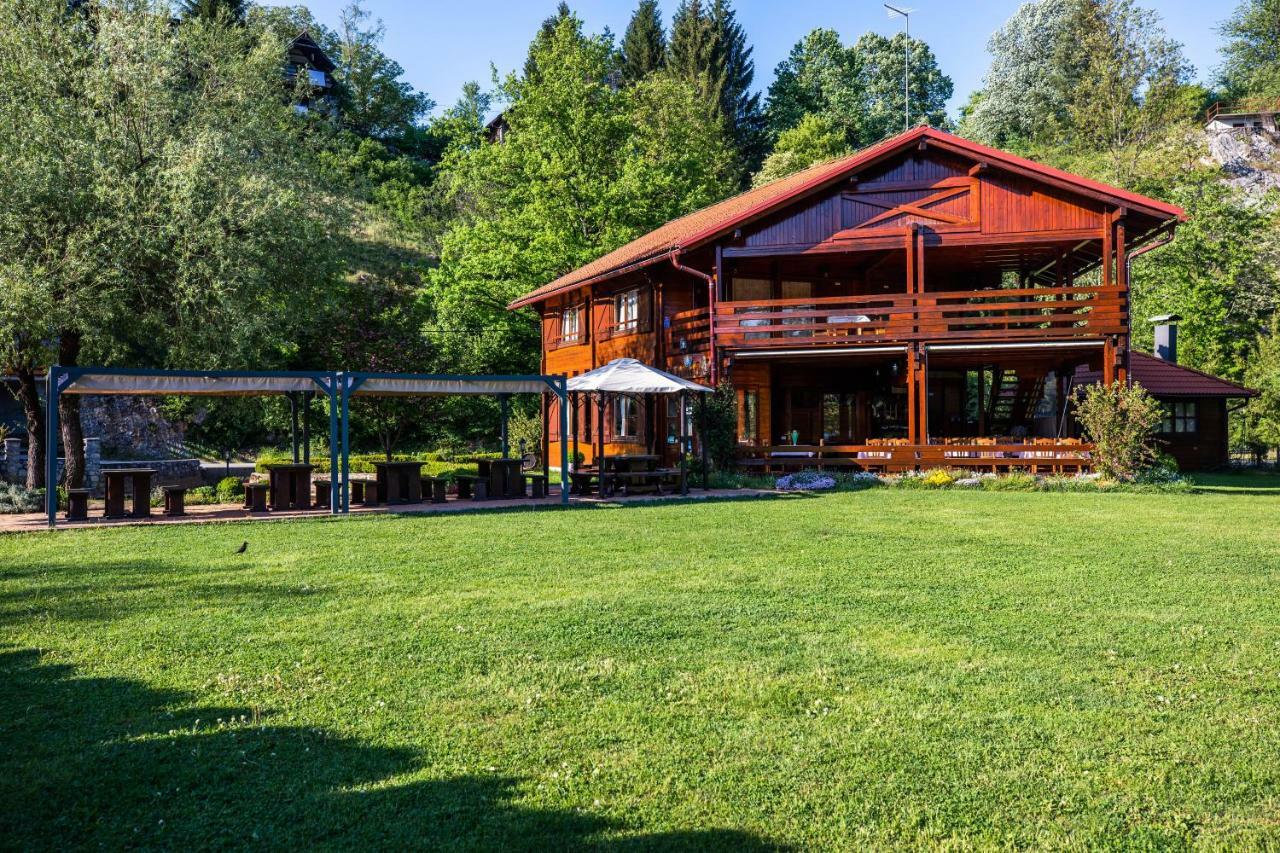 Apartment Mreznicka Kuca Duga Resa Bagian luar foto